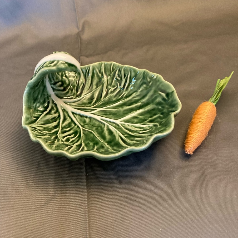 Bordallo Pinheiro Green Cabbage Bon Bon Dish
